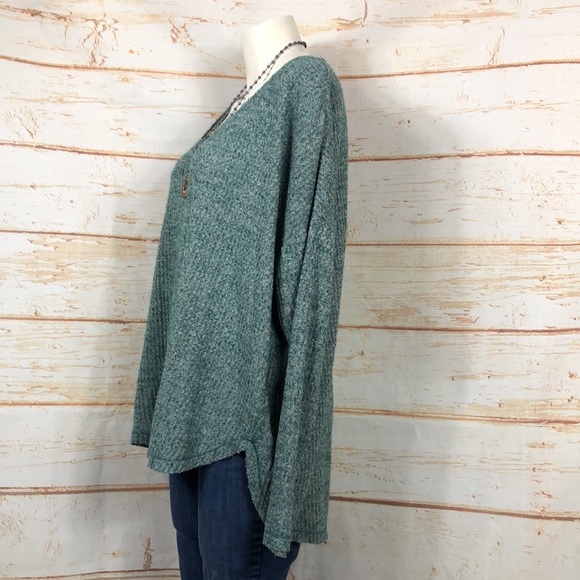 B2 - Wild Fable Green V-Neck Sweater - S - Picture 4 of 6